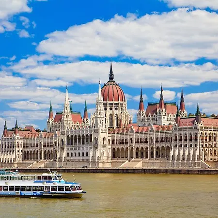 Budapest City Central Hotel 3*