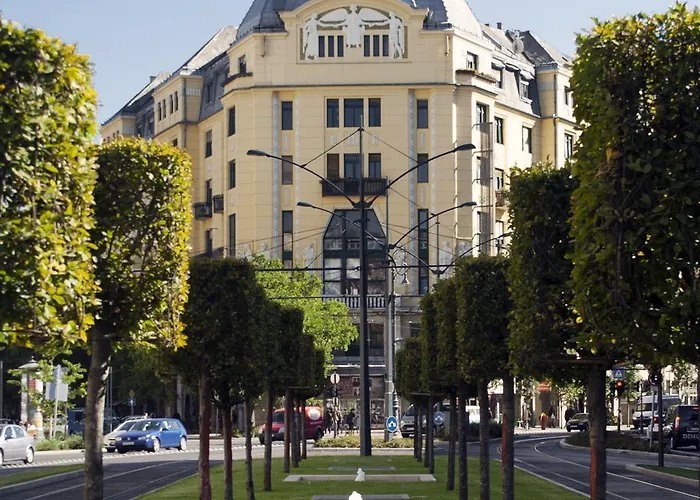 酒店 布达佩斯市中心酒店 3*