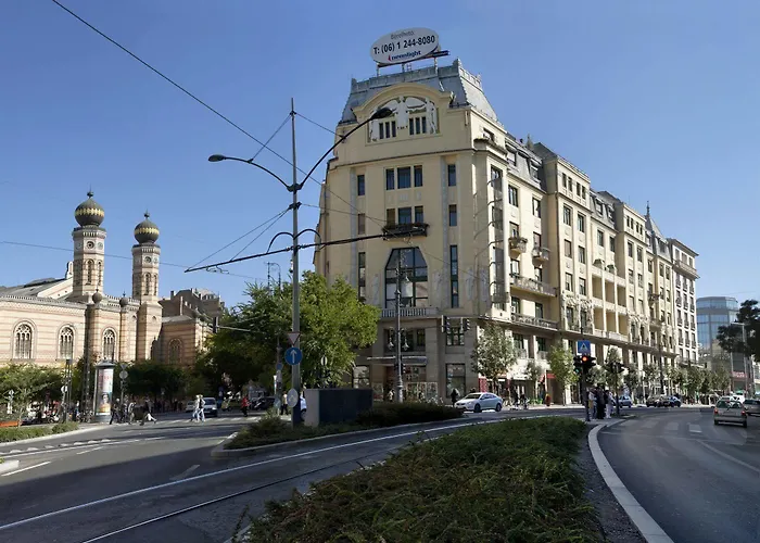 酒店 布达佩斯市中心酒店 3*