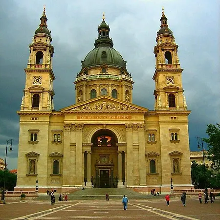 Budapest City Central Hotell 3*